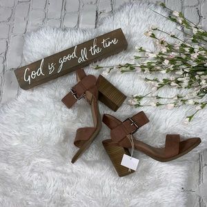 Brash open toe chunky heel NWT size 7.5